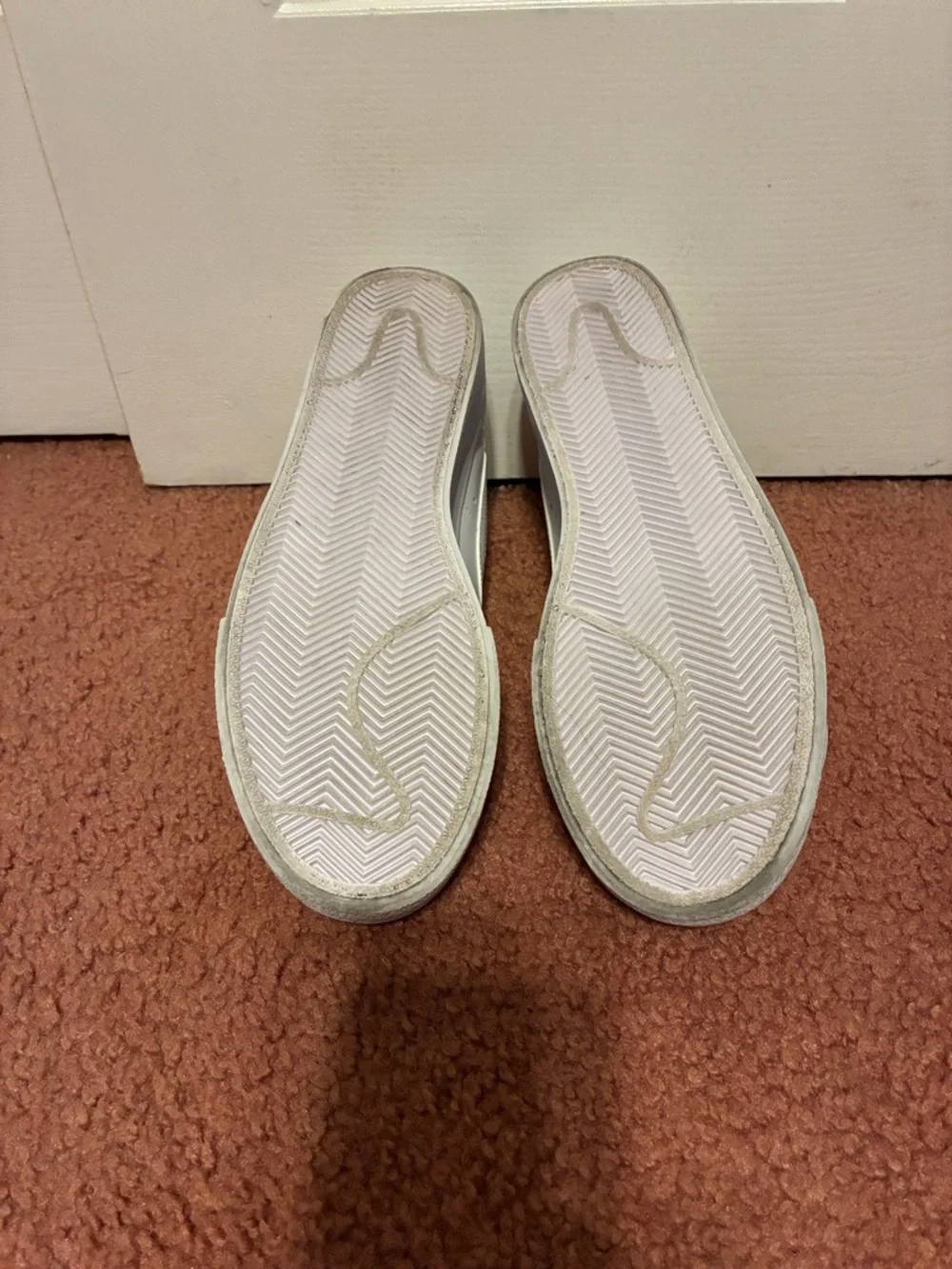 Nike WoMen’s White Sneakers